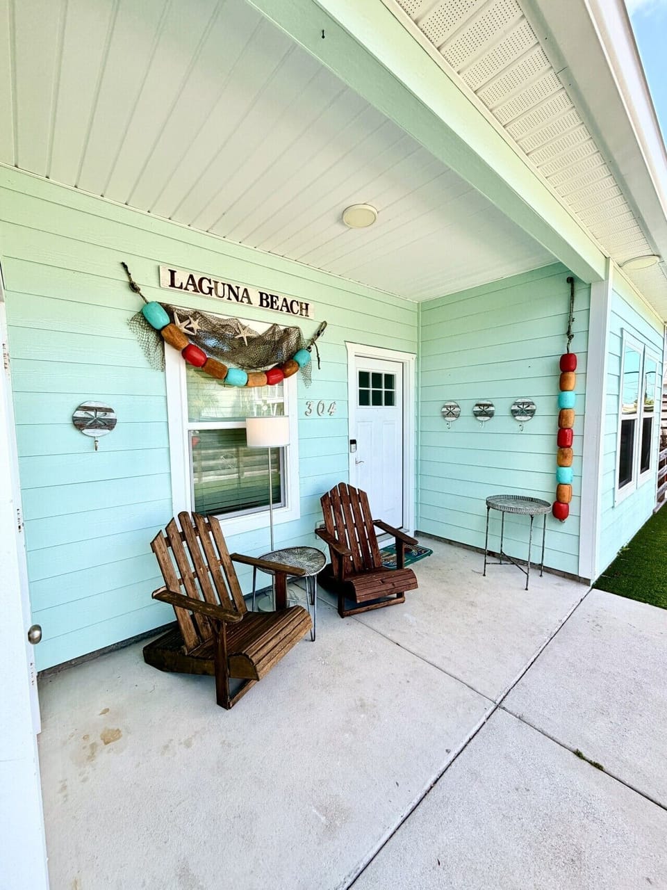 Welcome to Pelican Landing, 304 La Paloma Pl