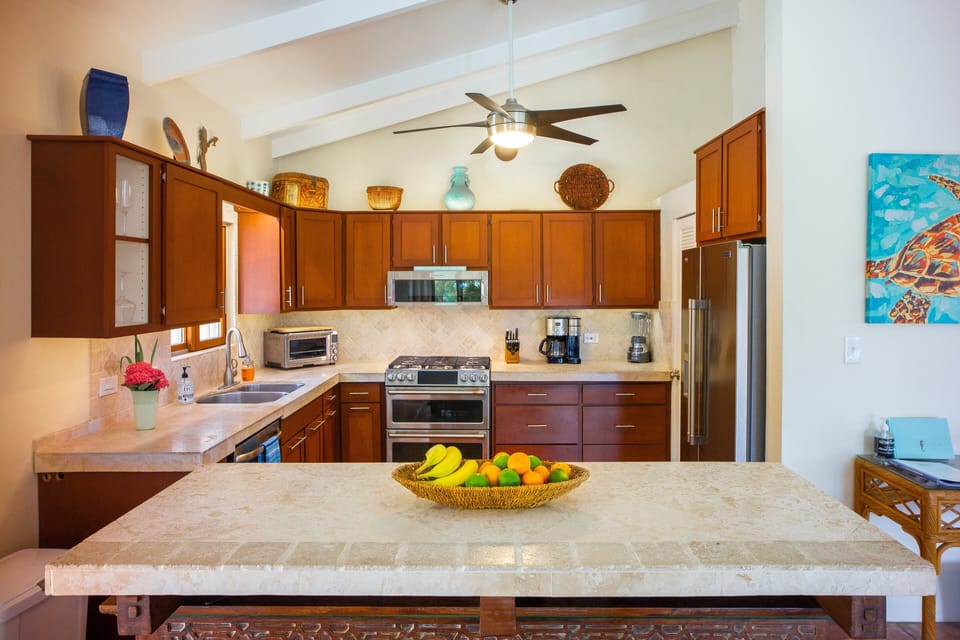 Fully equipped kitchen - whether you are cooking in or hiring a private chef!