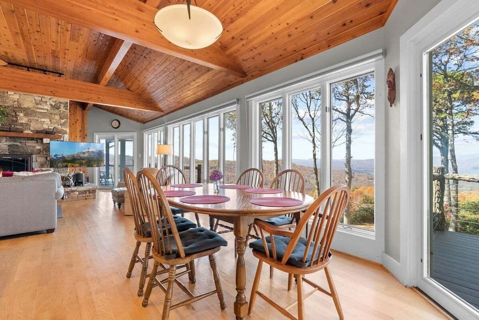 Six dining seats with a view.