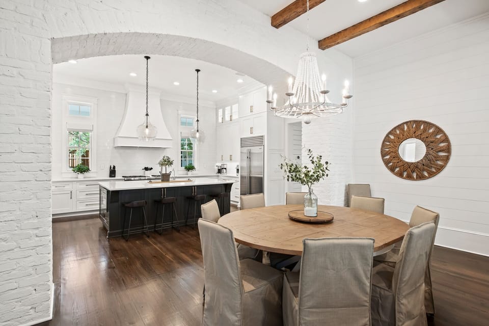First Floor: Dining