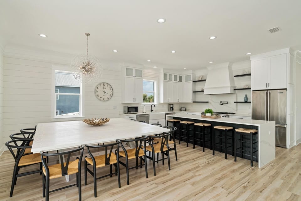 Second Floor: Dining Area