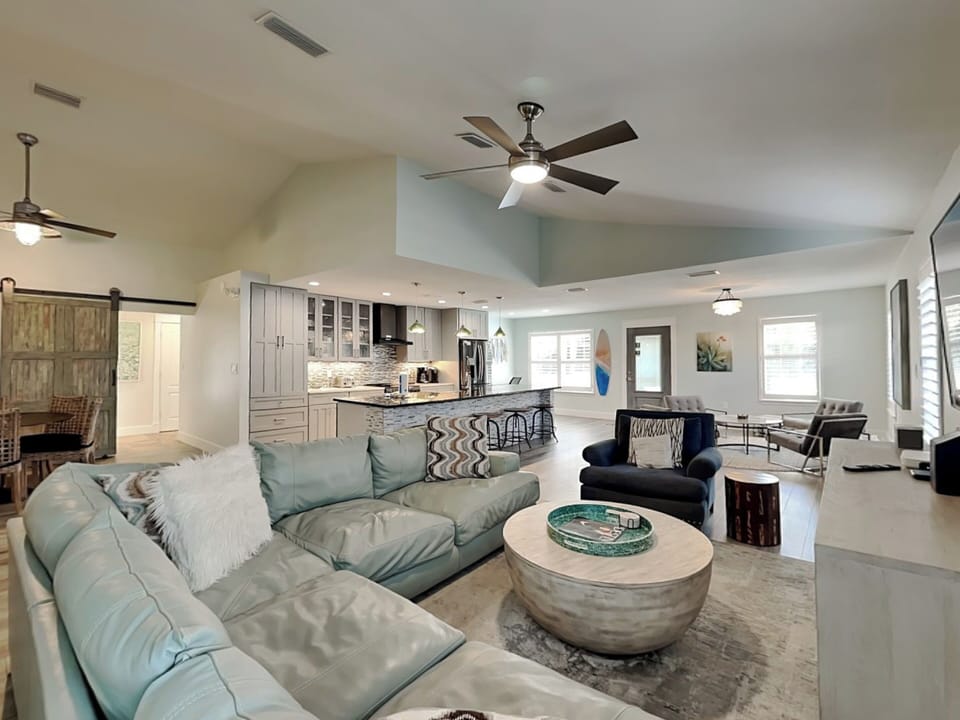 Living Area - Open Floor Plan