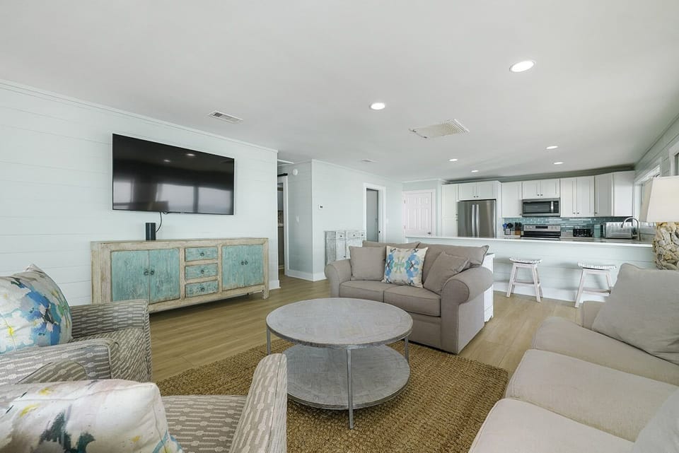 Shell Shack - Dune Allen Beach - Kitchen & Living Room