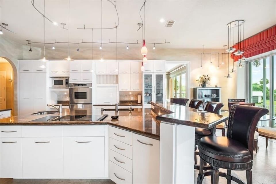 185 Sabal Lane Kitchen