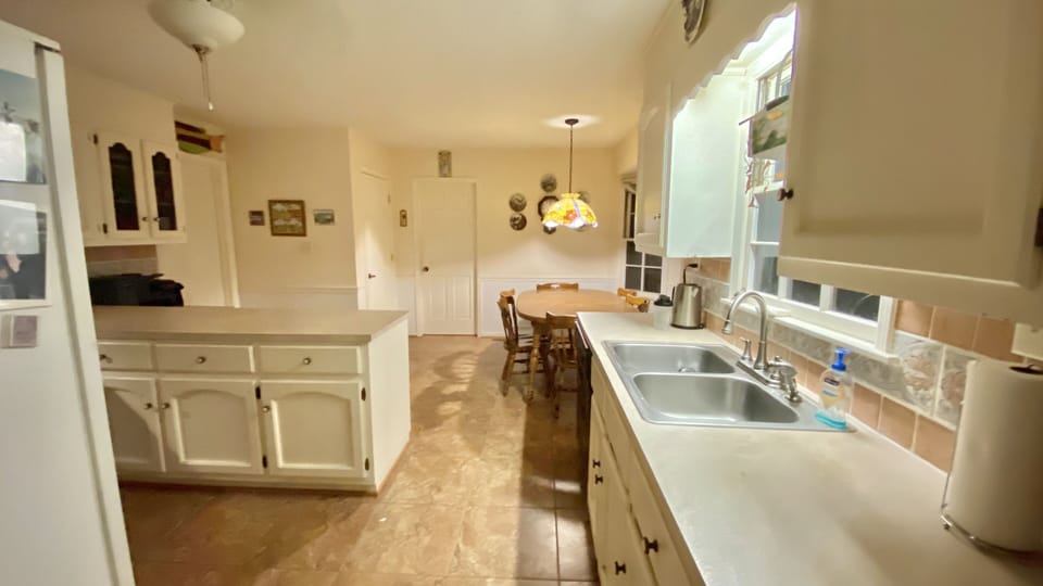 Kitchen. (3 of 3)