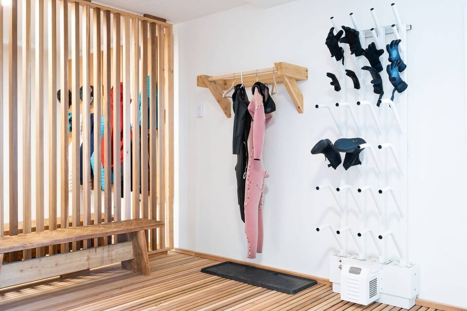 Drying room-glove and bootie dryer