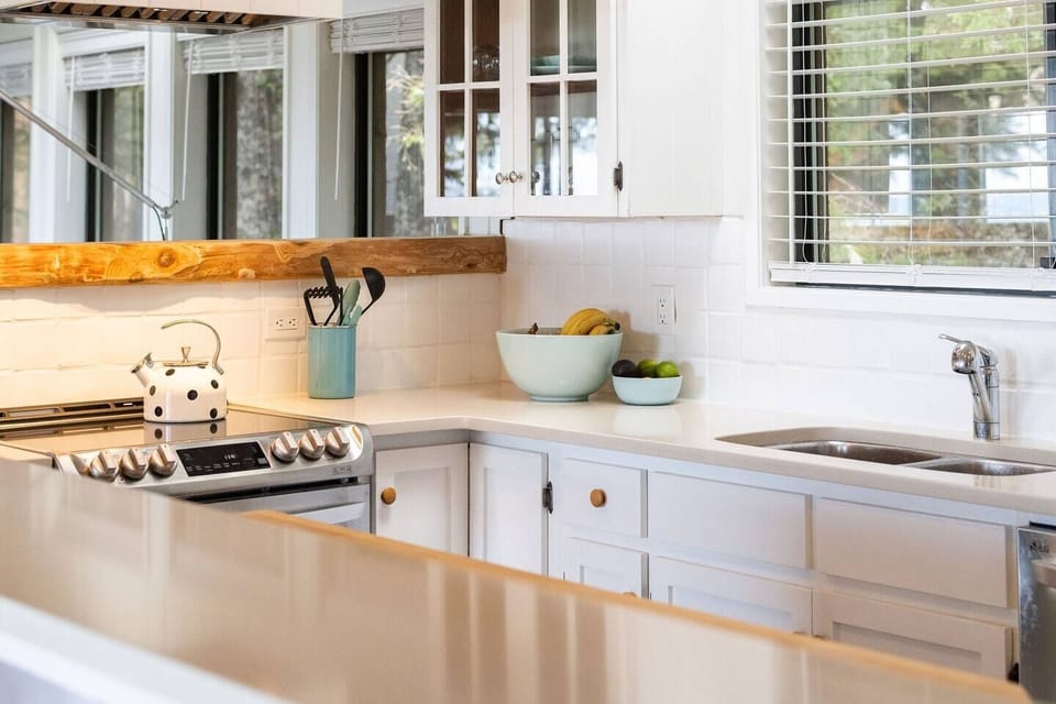 Fully stocked kitchen