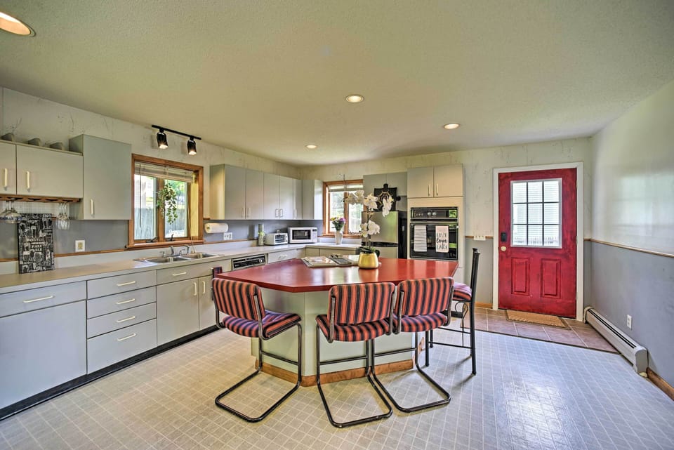 Kitchen | Fully Equipped