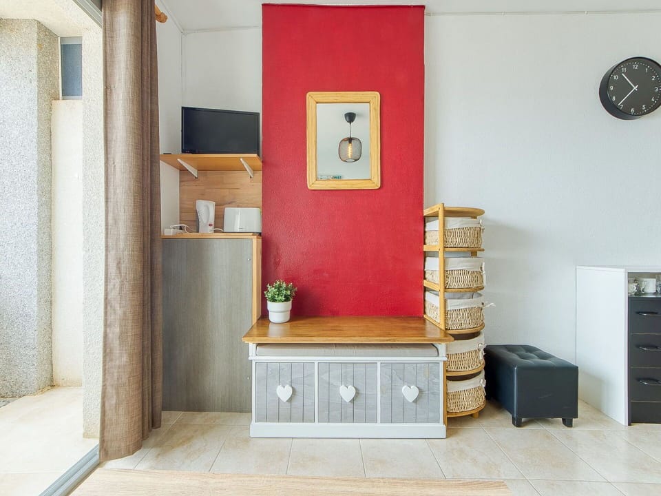 Cabinetry, Property, Furniture, Plant, Building, Drawer, Wood, Interior Design, Shelving, Chest Of Drawers