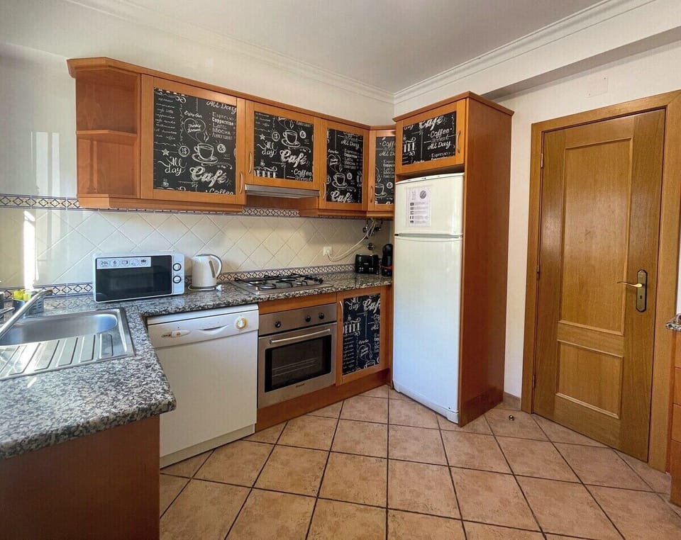 A very functional and fully equipped kitchen