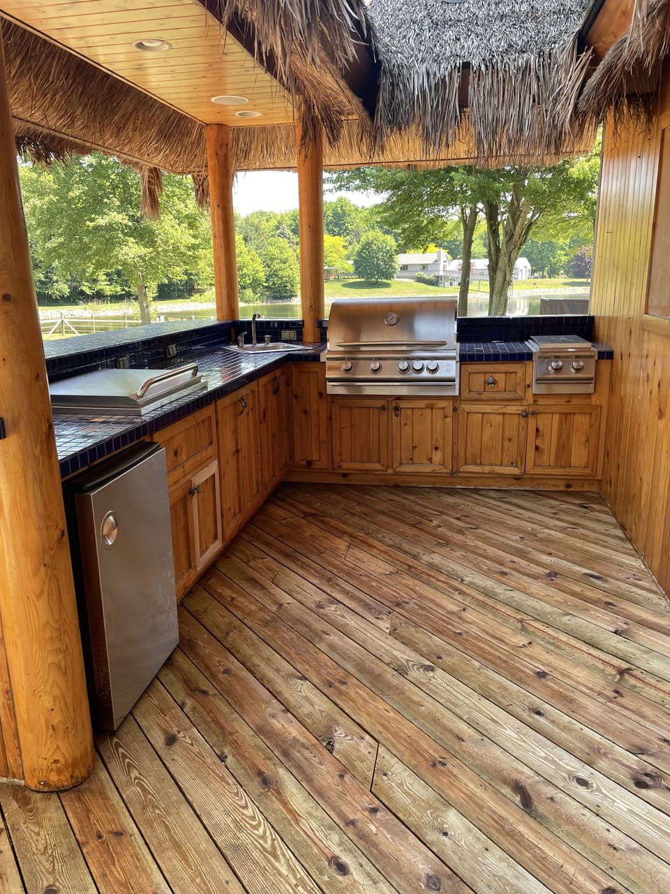 Tiki Bar 2