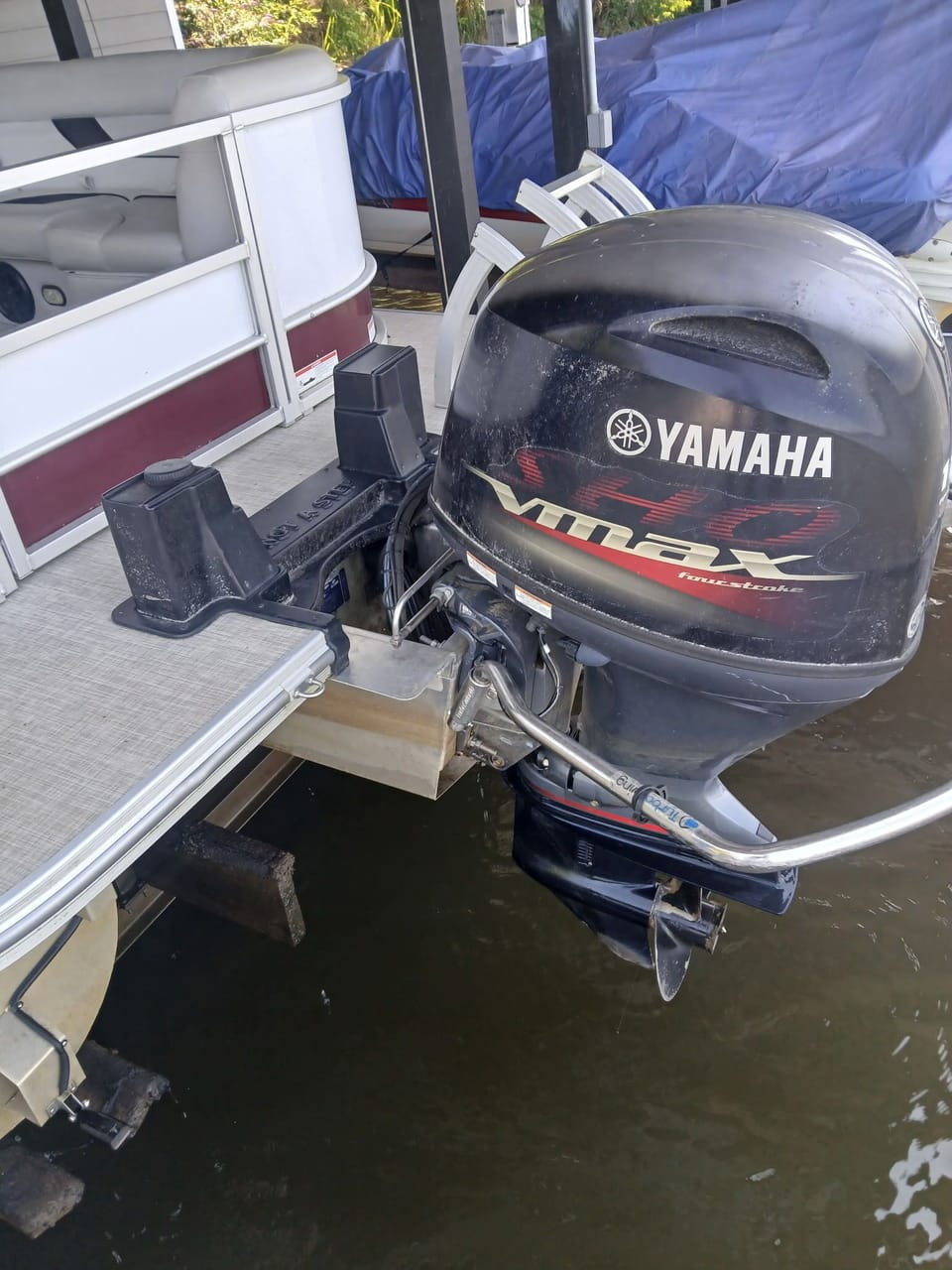 115 HP motor with tow bar