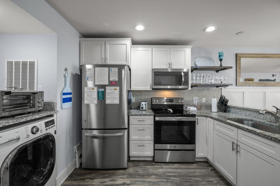 This fabulous condo has everything you need including a washer/dryer & icemaker.
