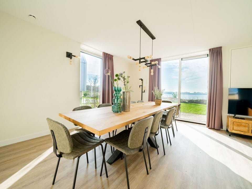 Table, Furniture, Property, Building, Chair, Wood, Interior Design, Window, Plant, Kitchen & Dining Room Table