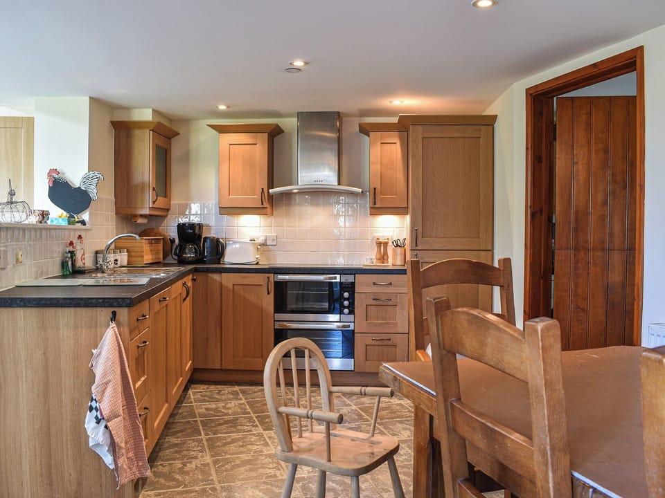 Kitchen/diner | Myrtle Cottage, Puncknowle