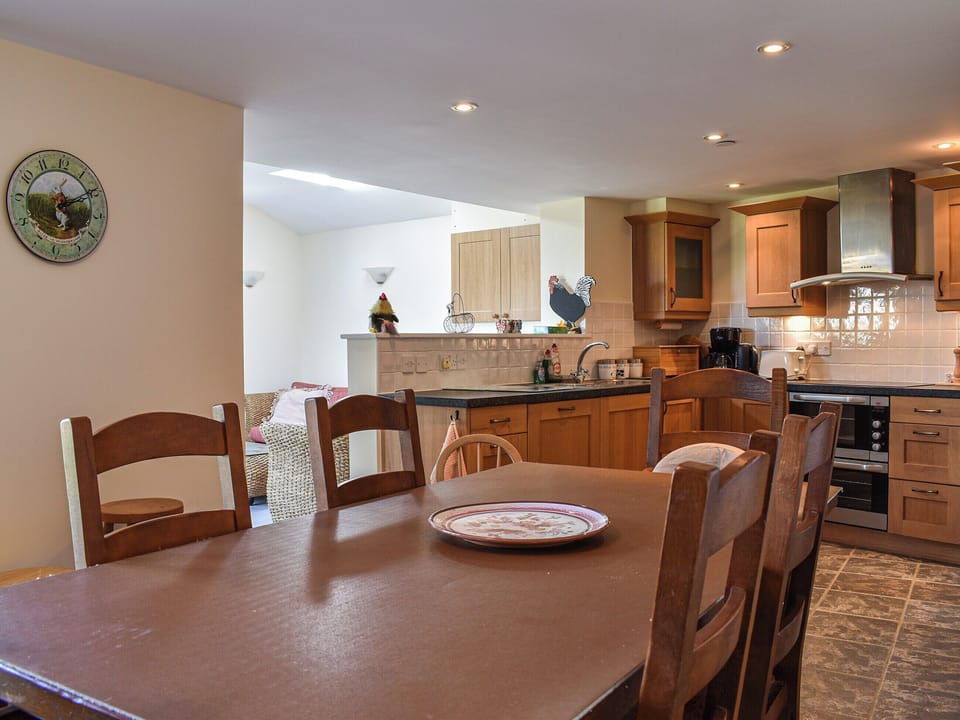 Kitchen/diner | Myrtle Cottage, Puncknowle