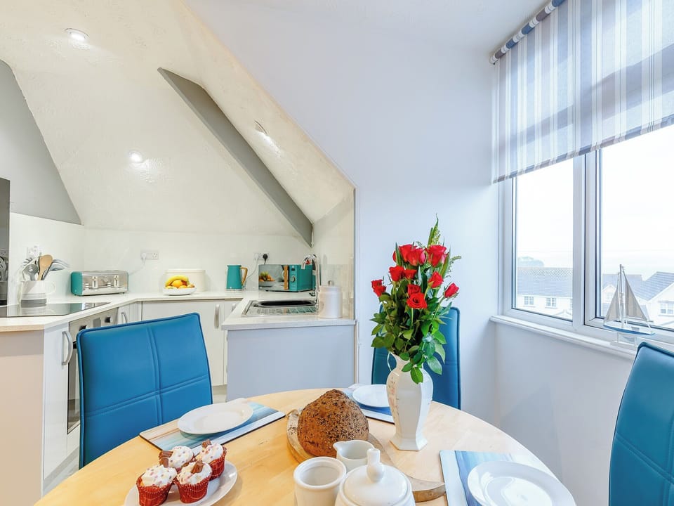 Dining Area | Blue Waters ApartmentsBeau Rivage, Paignton