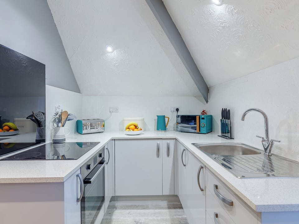 Kitchen | Blue Waters ApartmentsBeau Rivage, Paignton