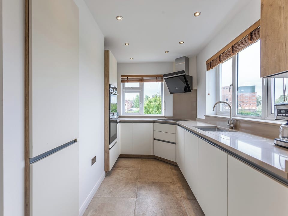 Kitchen | Avon Lock Cottage - Avon Lock Cottages, Tewkesbury