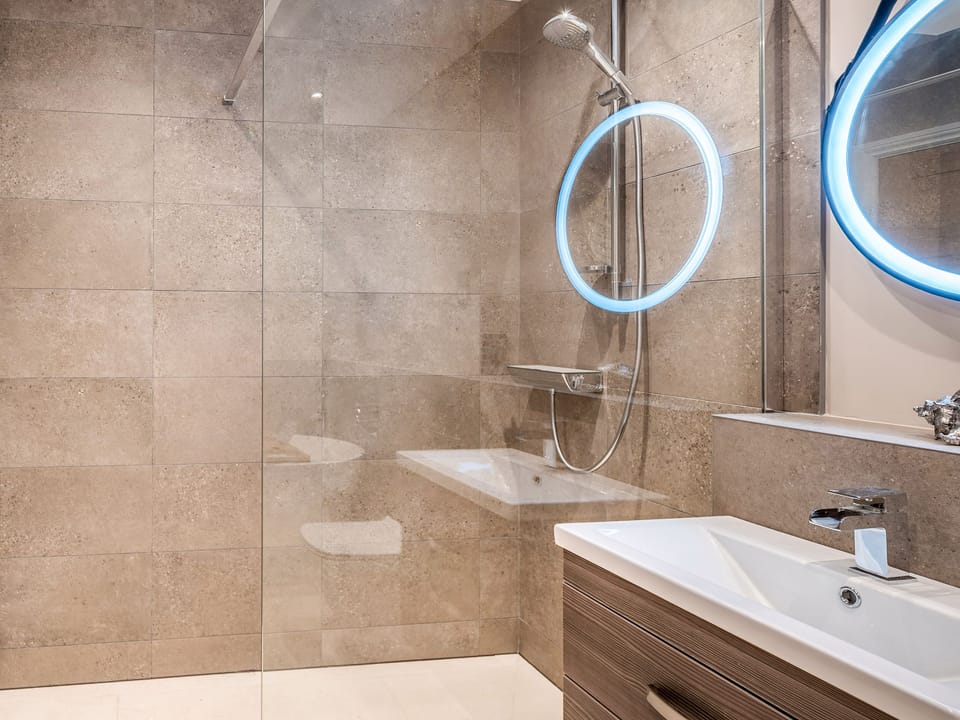 Bathroom | Gowan View - Gowan Hall, Arkholme, near Kirkby Lonsdale