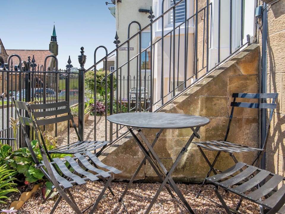 Sitting-out-area | Edenholme, Fylingthorpe