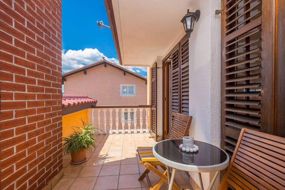 Terrace 2