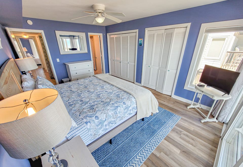 King Bedroom-37