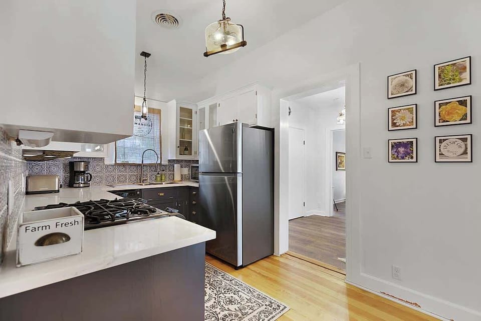 Stunning New Kitchen Photo 3 of 3