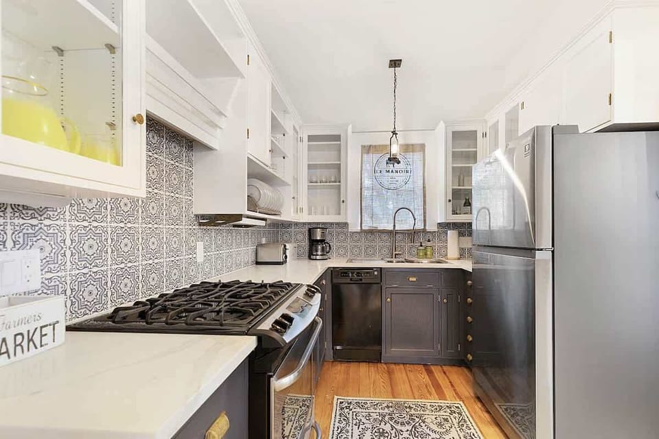 Stunning New Kitchen Photo 2 of 3
