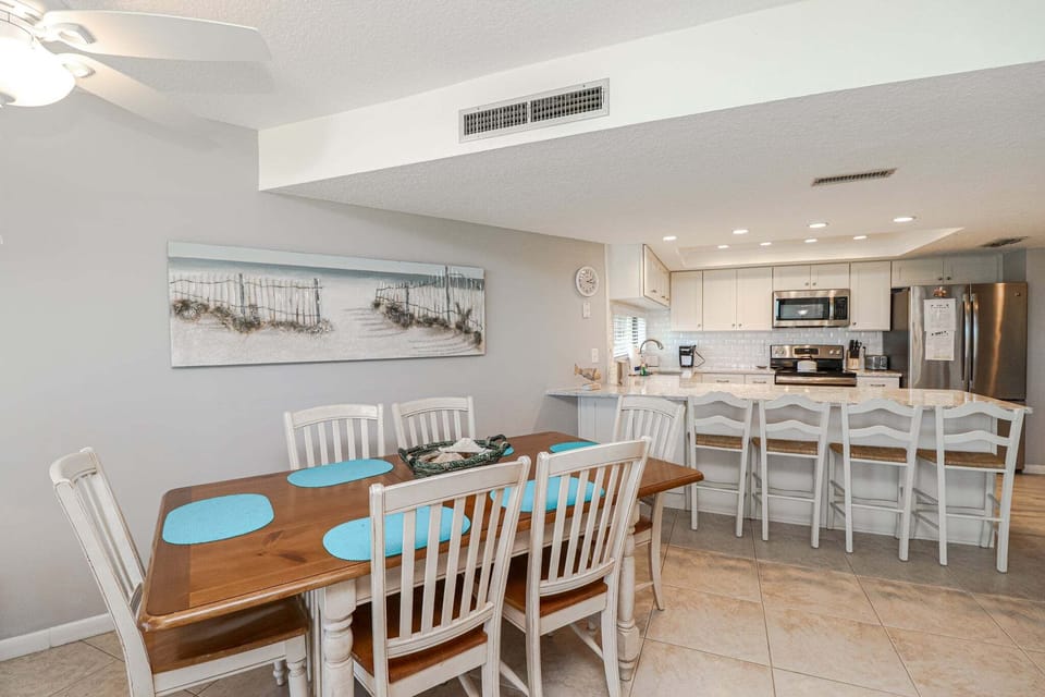 St. Augustine Beach Rentals Dining Room