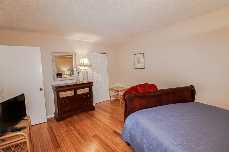 St. Augustine Beach Rentals Guest Bedroom