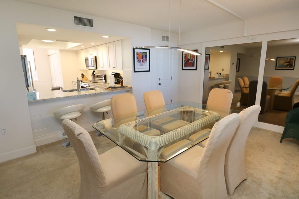 St. Augustine Beach Rentals Dining Room