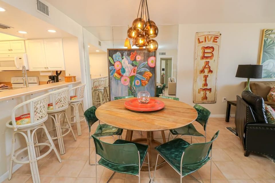 St. Augustine Beach Rentals Dining Room