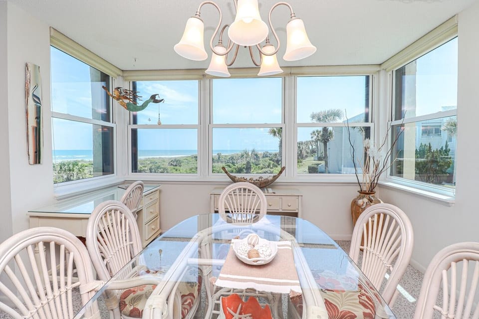 St. Augustine Beach Rentals Dining Room