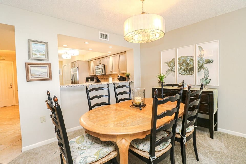 St. Augustine Beach Rentals Dining Room