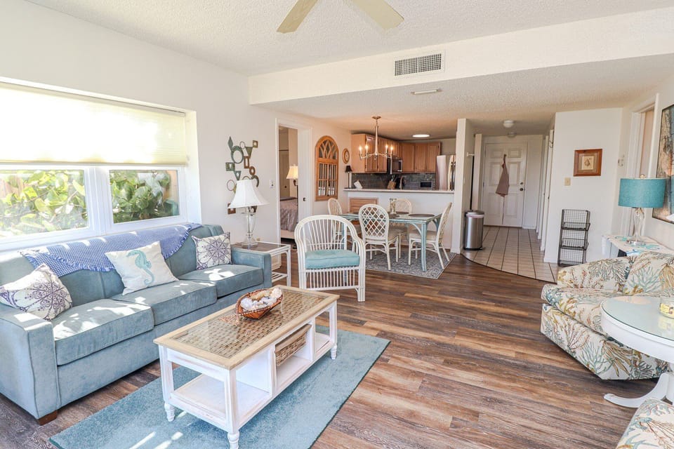 St. Augustine Beach Rentals Living Room