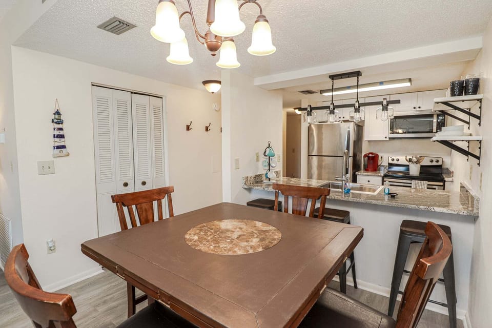 St. Augustine Beach Rentals Dining Room