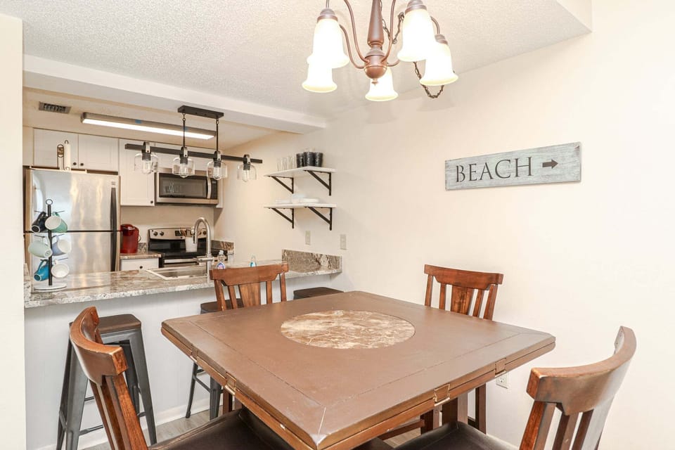 St. Augustine Beach Rentals Dining Room