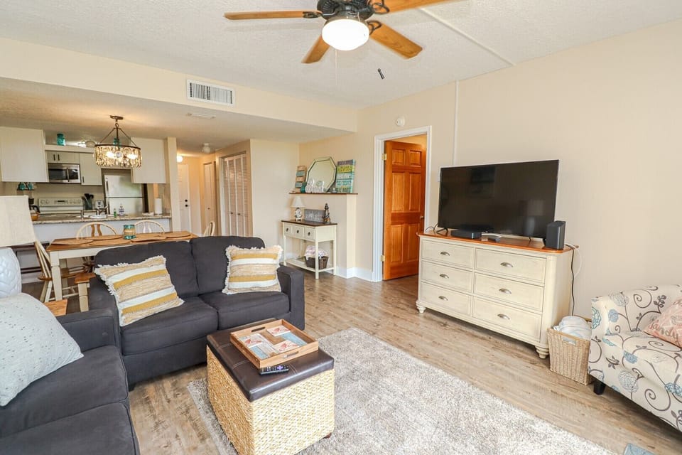 St. Augustine Beach Rentals Living Room