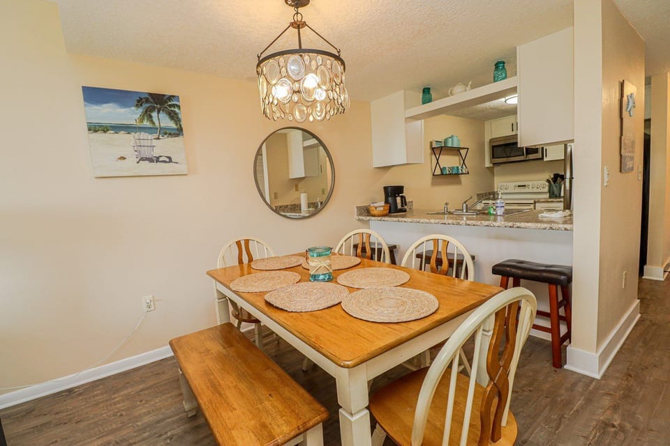 St. Augustine Beach Rentals Dining Room