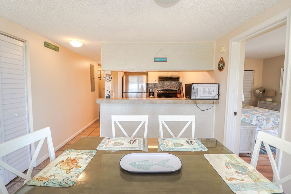 St. Augustine Beach Rentals Dining Room