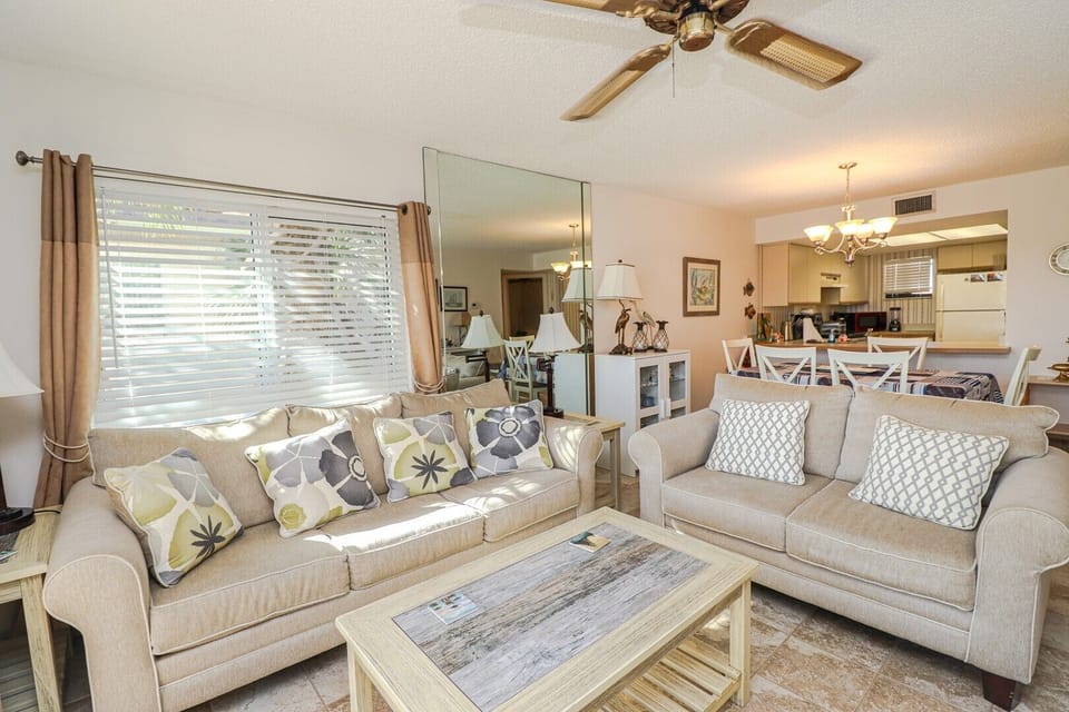 St. Augustine Beach Rentals Living Room