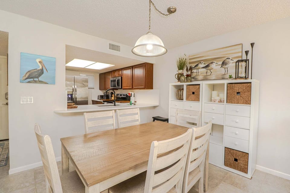 St. Augustine Beach Rentals Dining Room