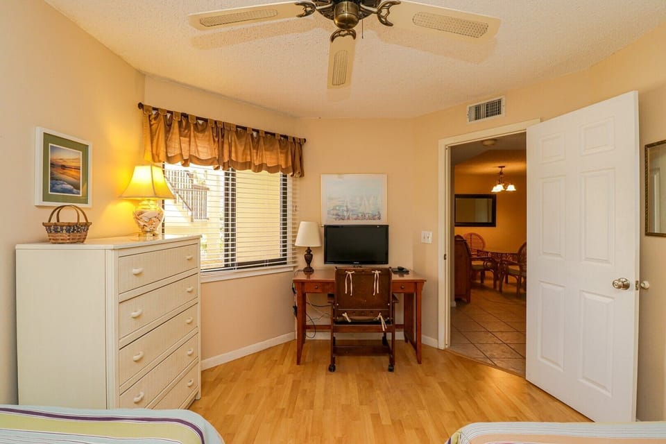 St. Augustine Beach Rentals Guest Bedroom