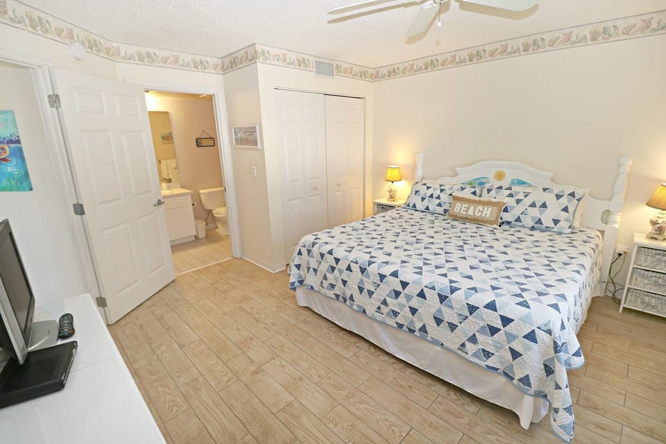 St. Augustine Beach Rentals Master Bedroom