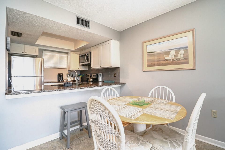 St. Augustine Beach Rentals Dining Room
