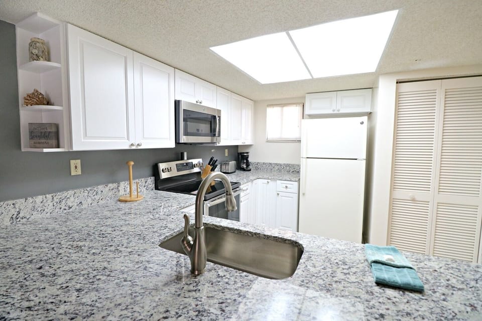 St. Augustine Ocean View Rentals Kitchen
