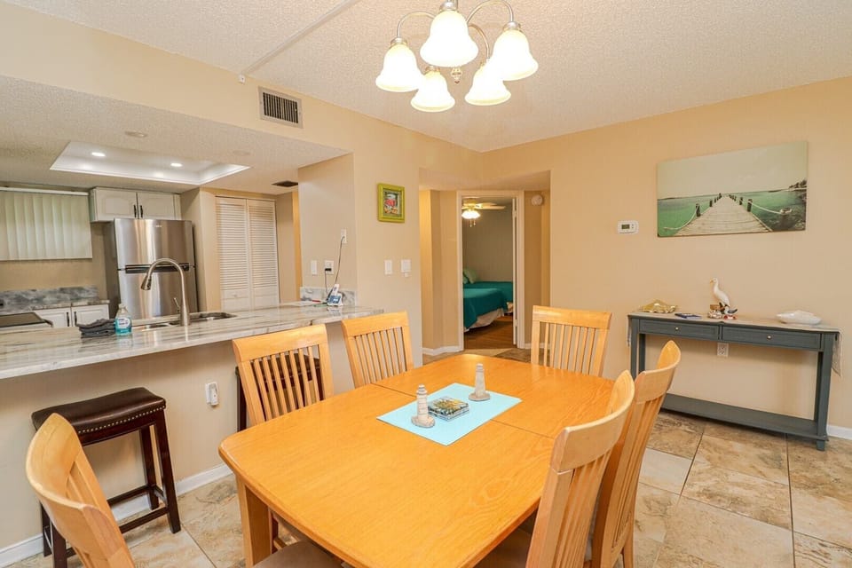 St. Augustine Beach Rentals Dining Room