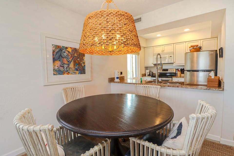 St. Augustine Beach Rentals Dining Room