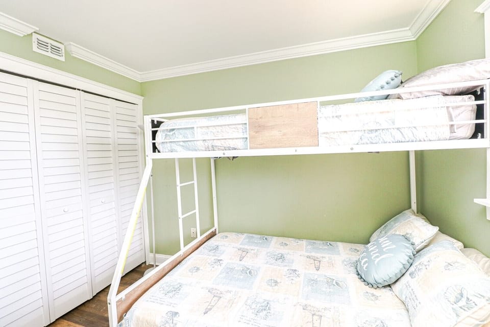 St. Augustine Beach Rentals Guest Bedroom